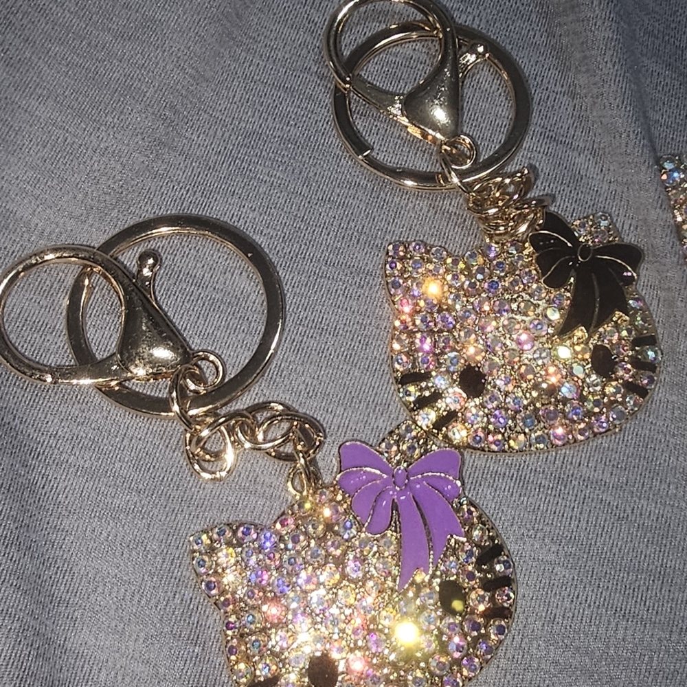 ⚡️NEW‎ Hello Kitty Rhinestone Bling Keychain Bag Charm  Select 2 - Picture 4 of 4